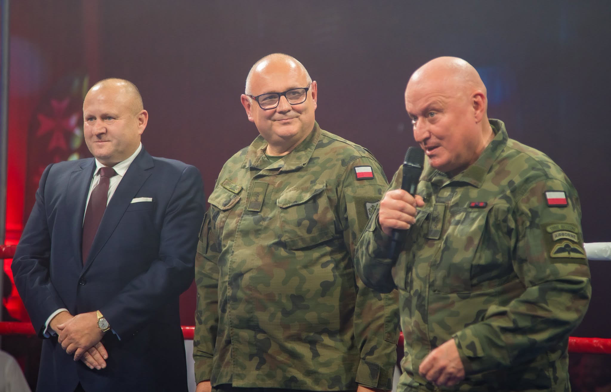 Prezydent RP Karol Nawrocki na gali finałowej MP Wojska Polskiego w boksie