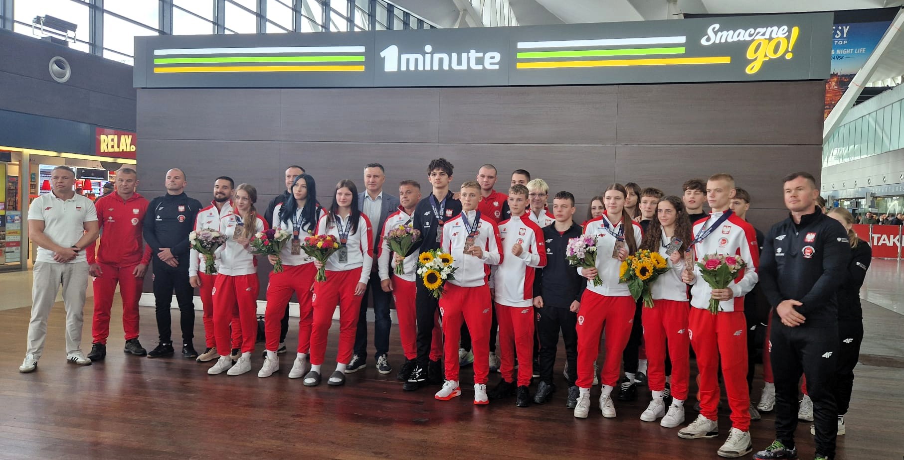 Są już z nami! Z medalami na szyjach i uśmiechami na twarzach!